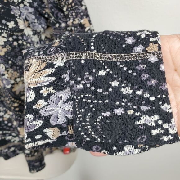 The north face patterned henley top - Picture 2 of 8